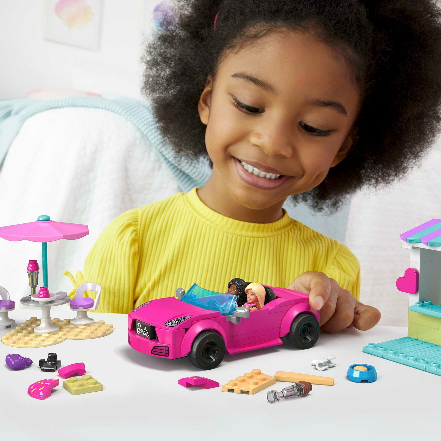 Mega Barbie Convertible & Ice Cream Stand