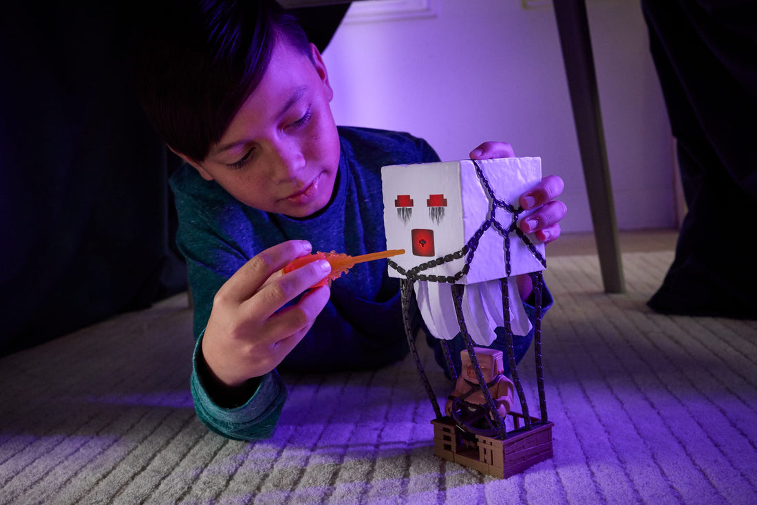 Minecraft Blast Attack Ghast Action Figure Set