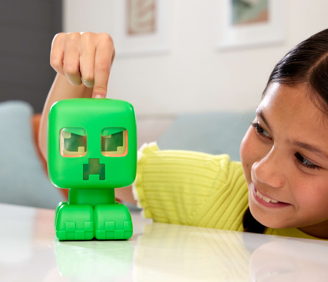 Minecraft My Pet Creeper Feature Figure