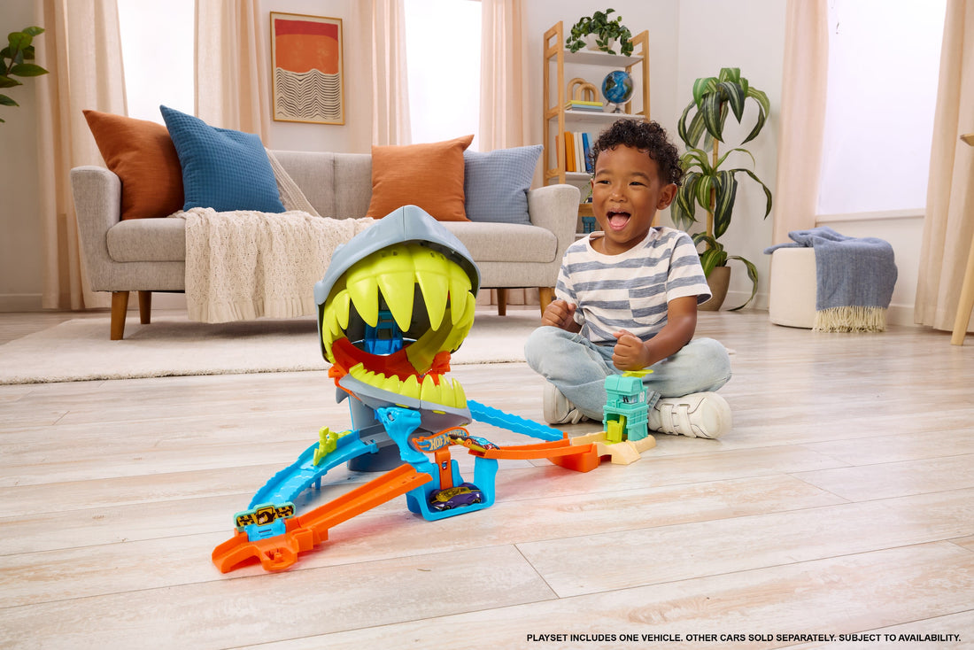 Hot Wheels City Shark Chomp Beach