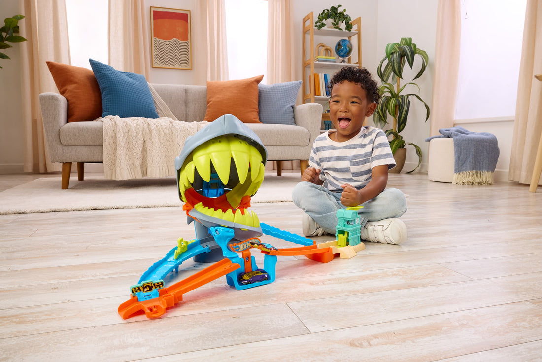 Hot Wheels City Shark Chomp Beach