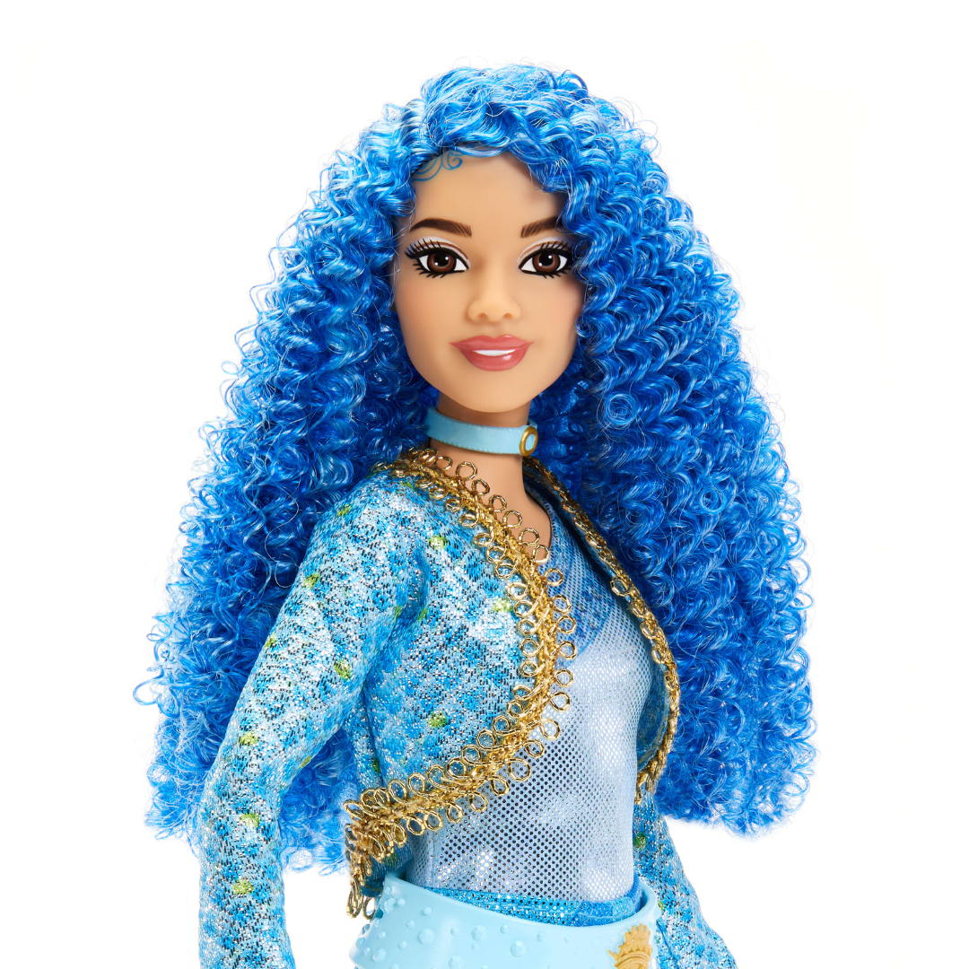 Disney Descendants: The Rise Of Red Princess Chloe Charming, Daughter Of Cinderella Fashion Doll