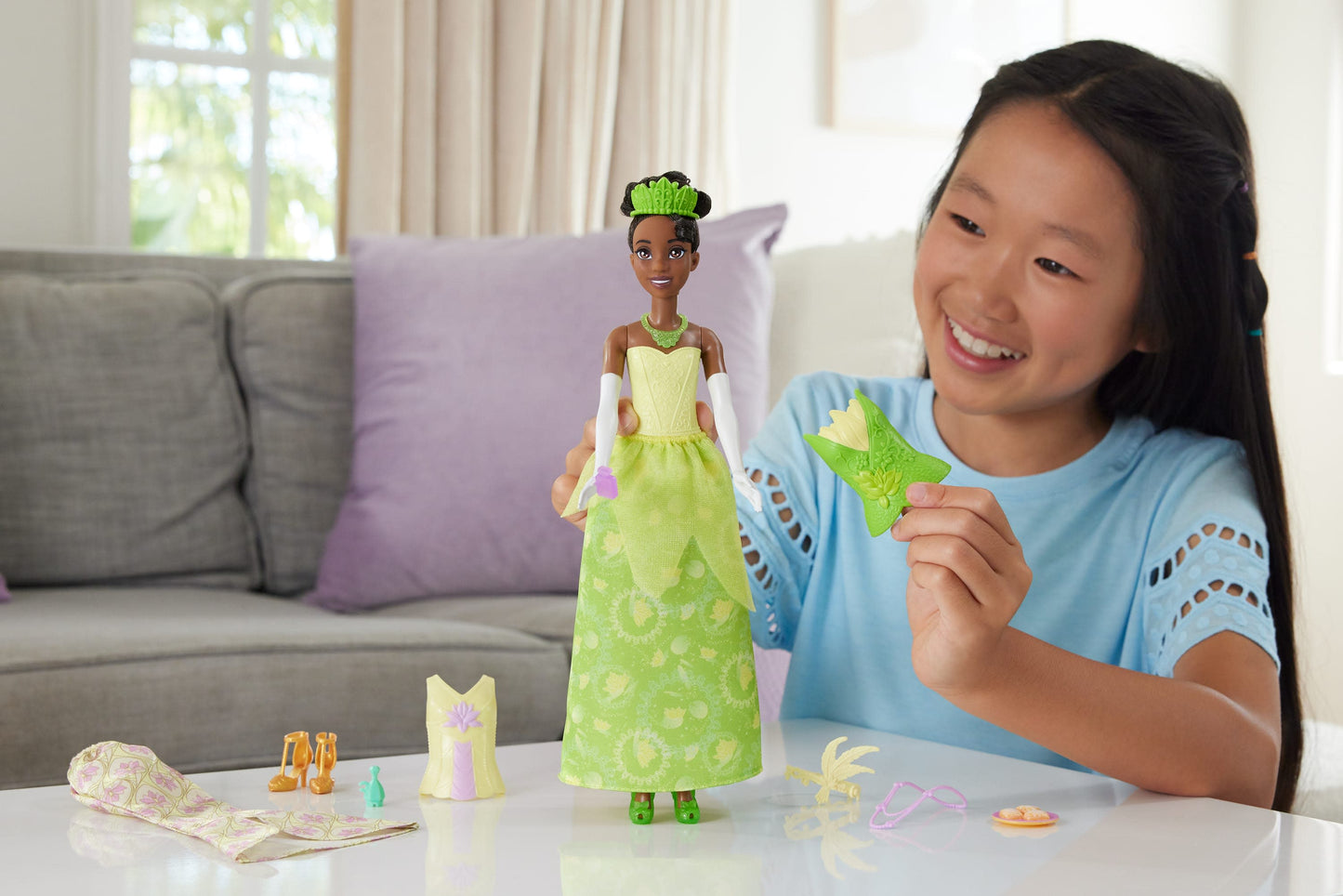 Disney Princess 2-in-1 Stories Tiana Fashion Doll with 2 Snap-On Bodices