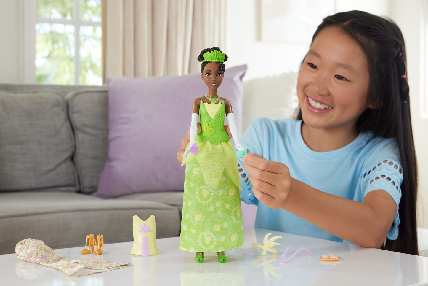 Disney Princess 2-in-1 Stories Tiana Fashion Doll with 2 Snap-On Bodices