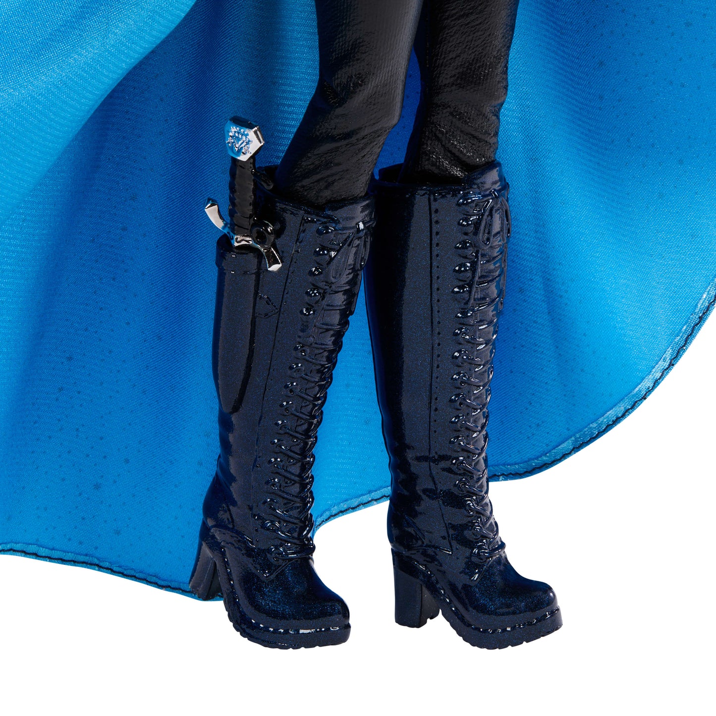 Disney Descendants: Wicked Wonderland Deluxe Fashion Doll & Accessory – Chloe Wonderland