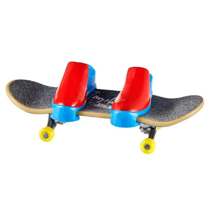 Hot Wheels Skate Tony Hawk Fingerboard & Skate Shoes, Toy for Kids (Styles  May Vary) 