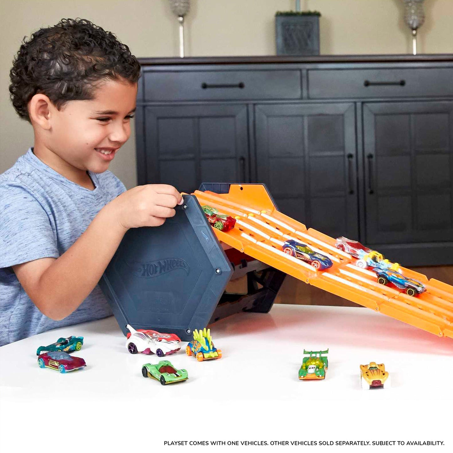 Hot Wheels Roll Out Raceway, track set